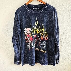 Betty Boop Long Sleeves T-Shirt.
